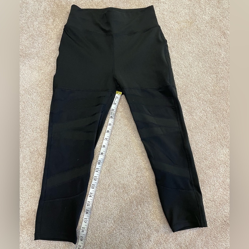 Ava Crop Leggings by Pop Fit